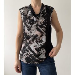 Calvin Klein mintás felső