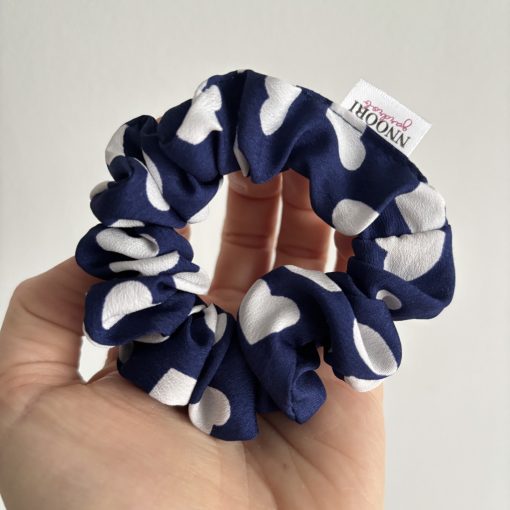 Blue heart scrunchie (S)