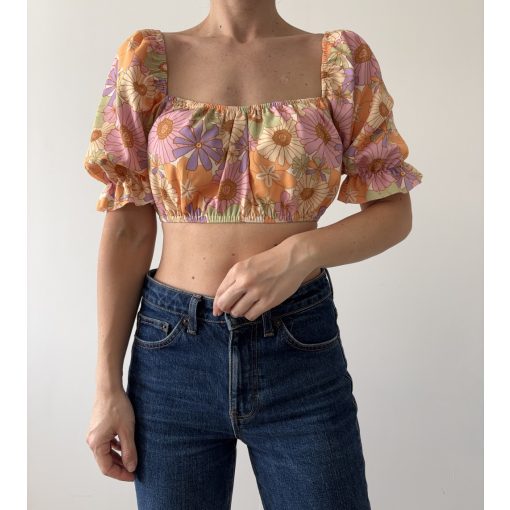 Anne Marie x New Look virágos top