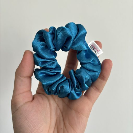 Aqua blue scrunchie (S)