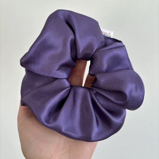 Purple scrunchie (L)