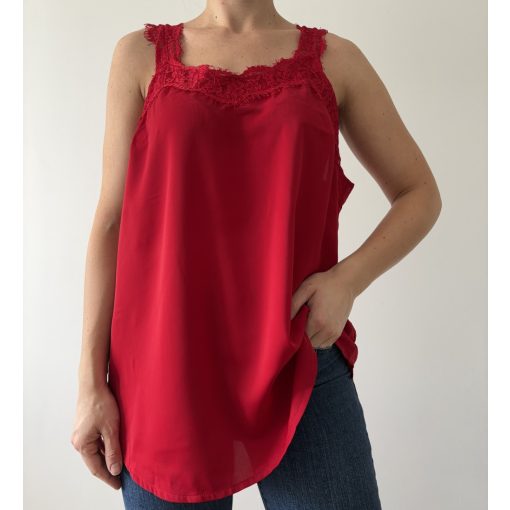 Shein piros csipkés top