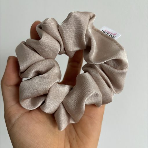 Beige pearl scrunchie