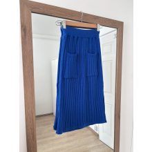 Kék kötött szoknya