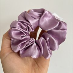 Light lilac scrunchie