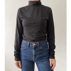 Fekete bordázott body