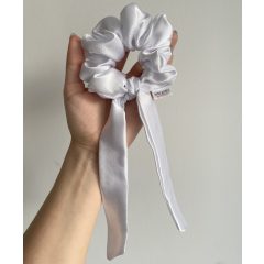 White scrunchie (Bunny-L)