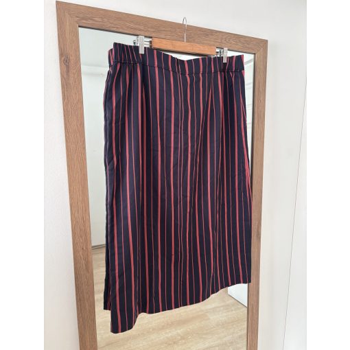 Sötétkék csíkos szoknya