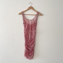 Áttetsző mintás ruha