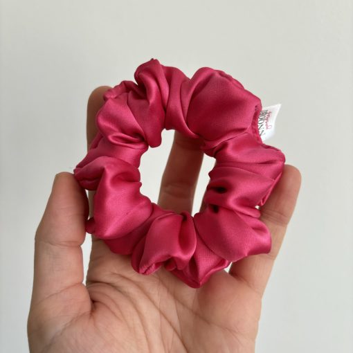 Hot pink matt scrunchie (S)