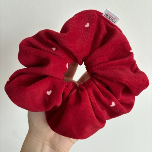 Red heart velvet scrunchie (L)