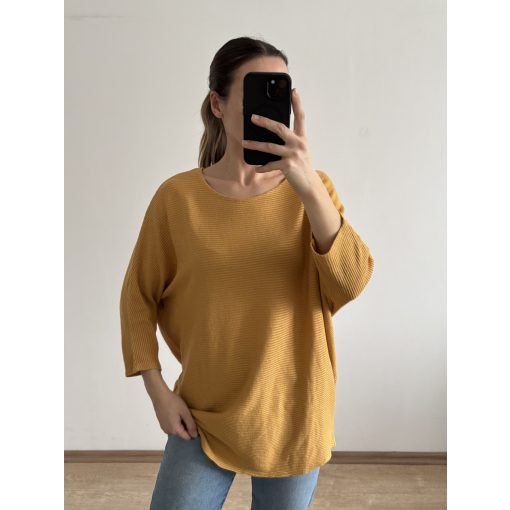 Janina sárga pulóver