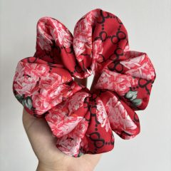 Red floral scrunchie (L)