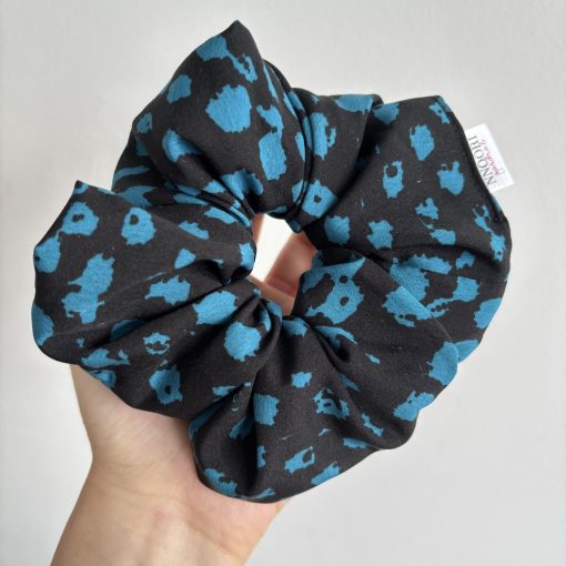 Black-blue patterned scrunchie (L)