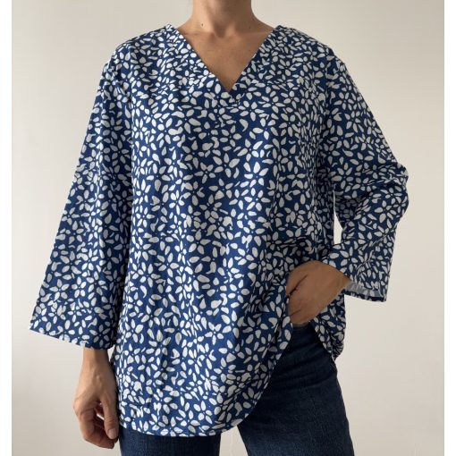 Kék mintás felső