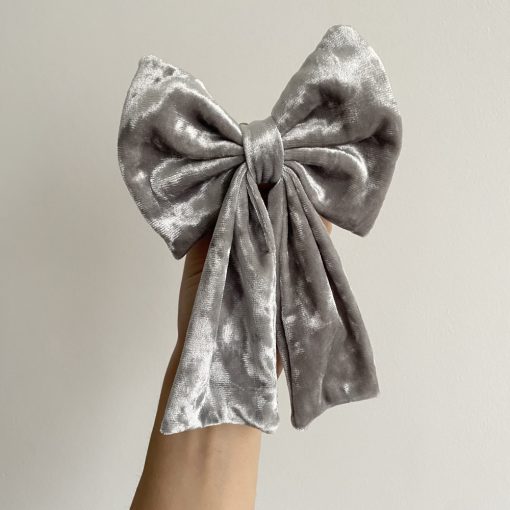 Silver velvet bow (S)