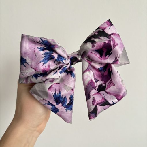 Lilac pansies bow (S)
