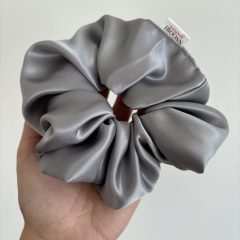 Grey scrunchie (L)