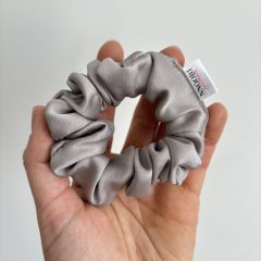 Grey silk scrunchie (S)