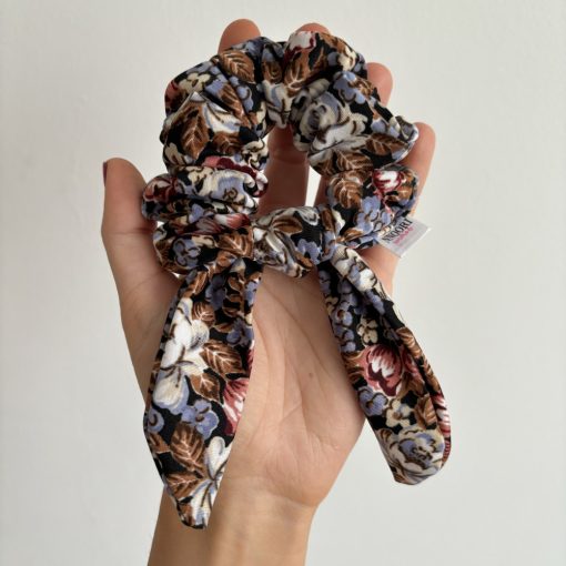 Blue mixed floral scrunchie (Bunny)
