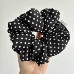 Black dot scrunchie (L)