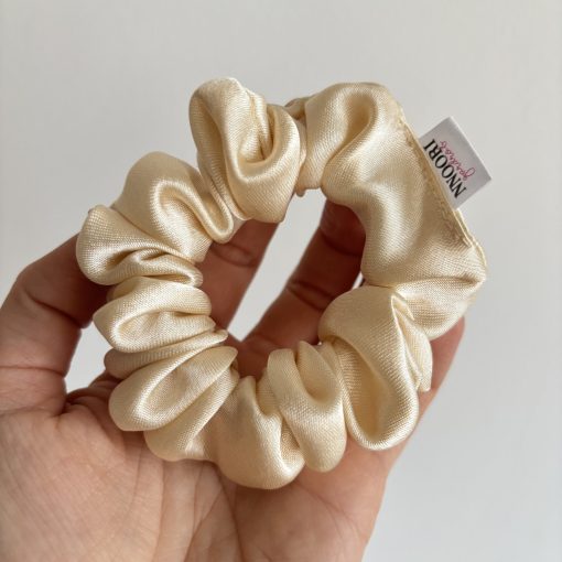 Buttermilk scrunchie (S)