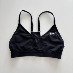 Nike fekete sportmelltartó