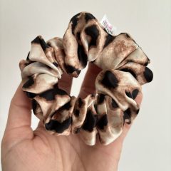 Leopard scrunchie