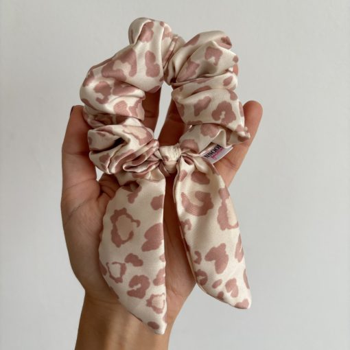 Blush patterned scrunchie (Bunny)