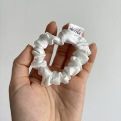 White scrunchie (XS)