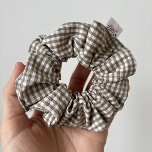 Beige checkered scrunchie