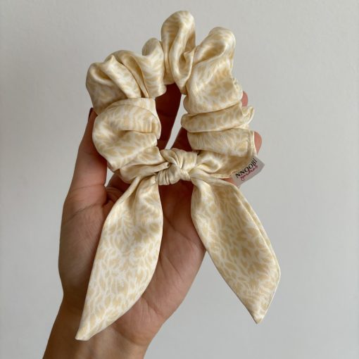 Nude patterned scrunchie (Bunny)