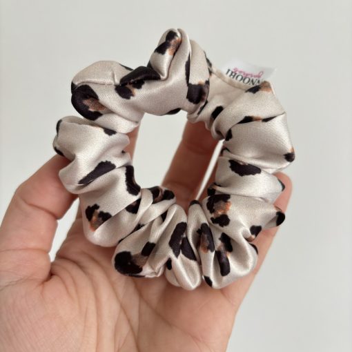 Beige patterned scrunchie (S)