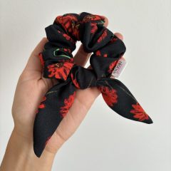 Poppy scrunchie (Bunny)