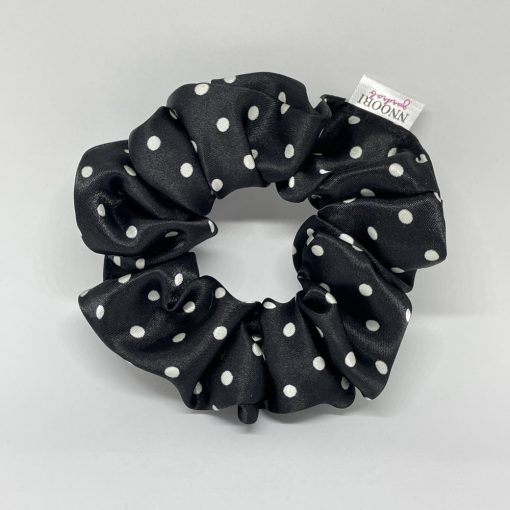 02 Black dot scrunchie