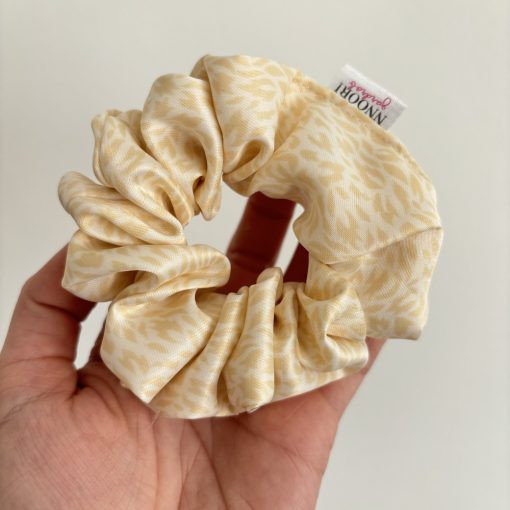 Nude patterned scrunchie