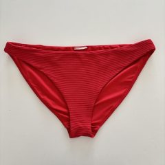 Piros bikini alsó