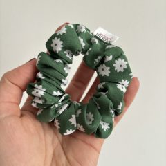 Green floral scrunchie (S)