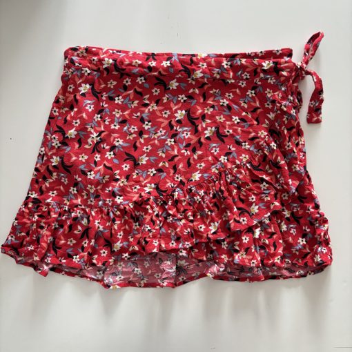 Piros virágos szoknya