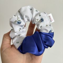 Navy blue - White floral scrunchie 