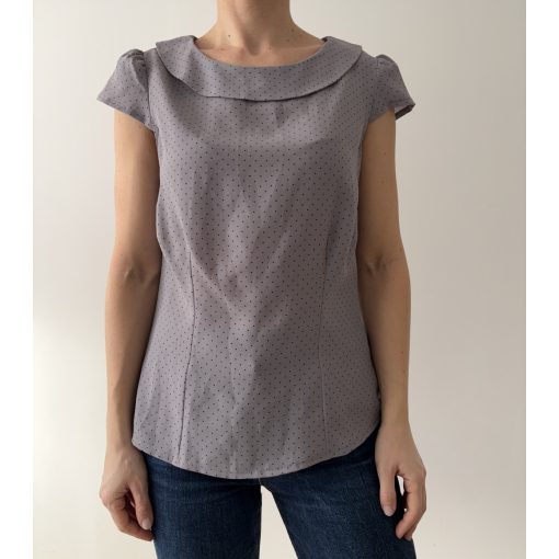 F&F szürke pöttyös felső