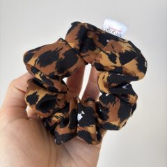 Safari scrunchie 