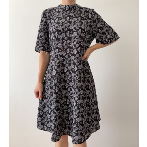 H&M fekete virágos ruha