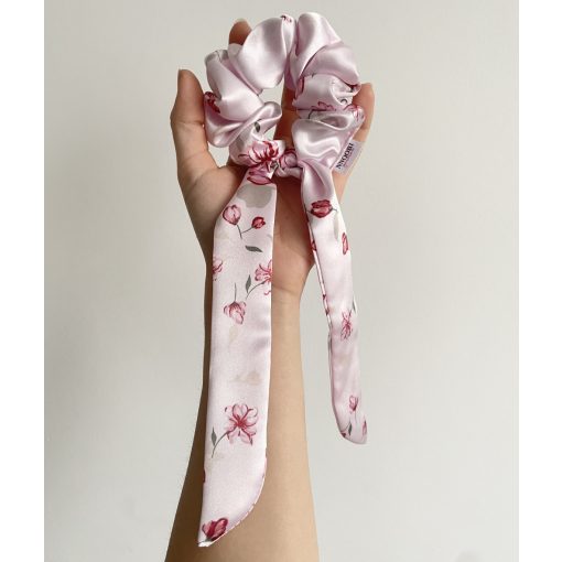 Baby pink floral scrunchie (Bunny-L)