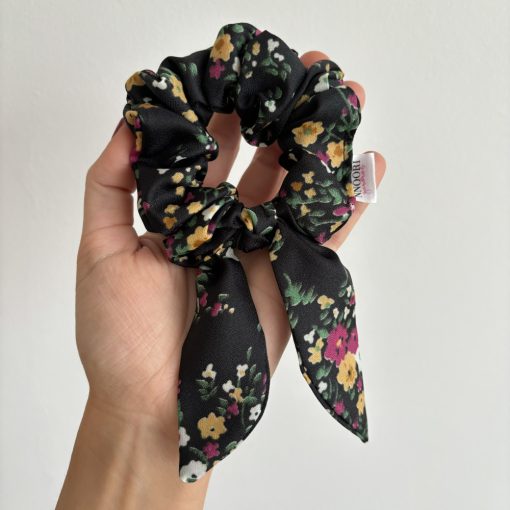 Black tiny floral scrunchie (Bunny)