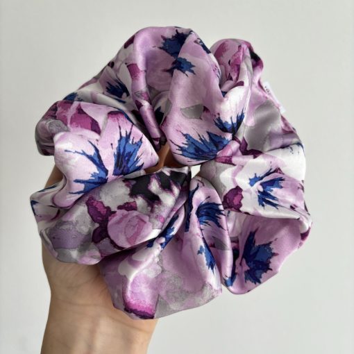 Lilac pansies scrunchie (L)