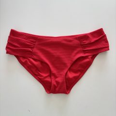 Piros bikini alsó