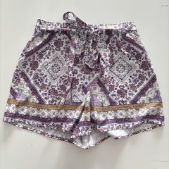 Shein mintás rövidnadrág övvel