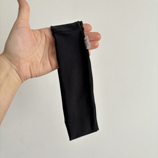 Black elastic hairband